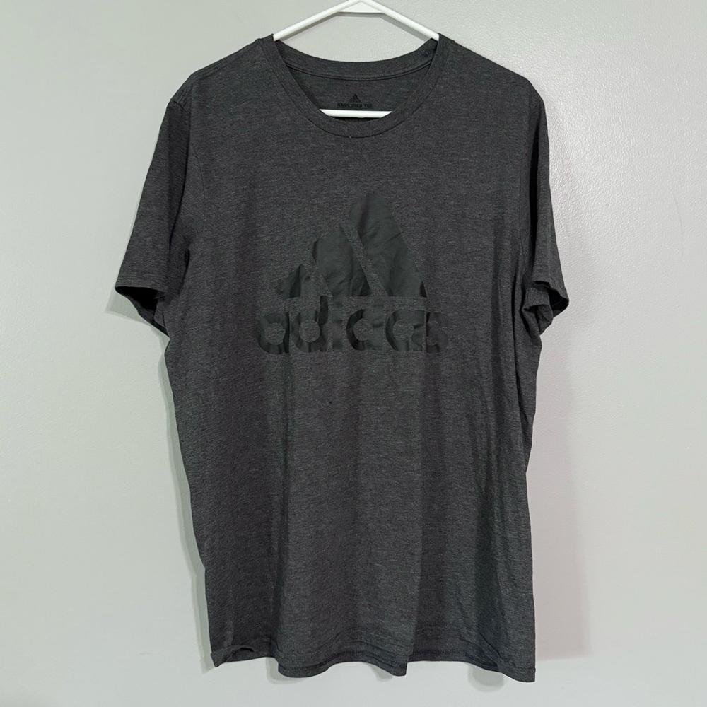 Adidas Men's size XL Charcoal gray Amplifier Tee 655B5